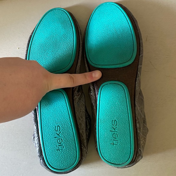 Tieks by Gavrieli Slate Grey Croc - Picture 6 of 6